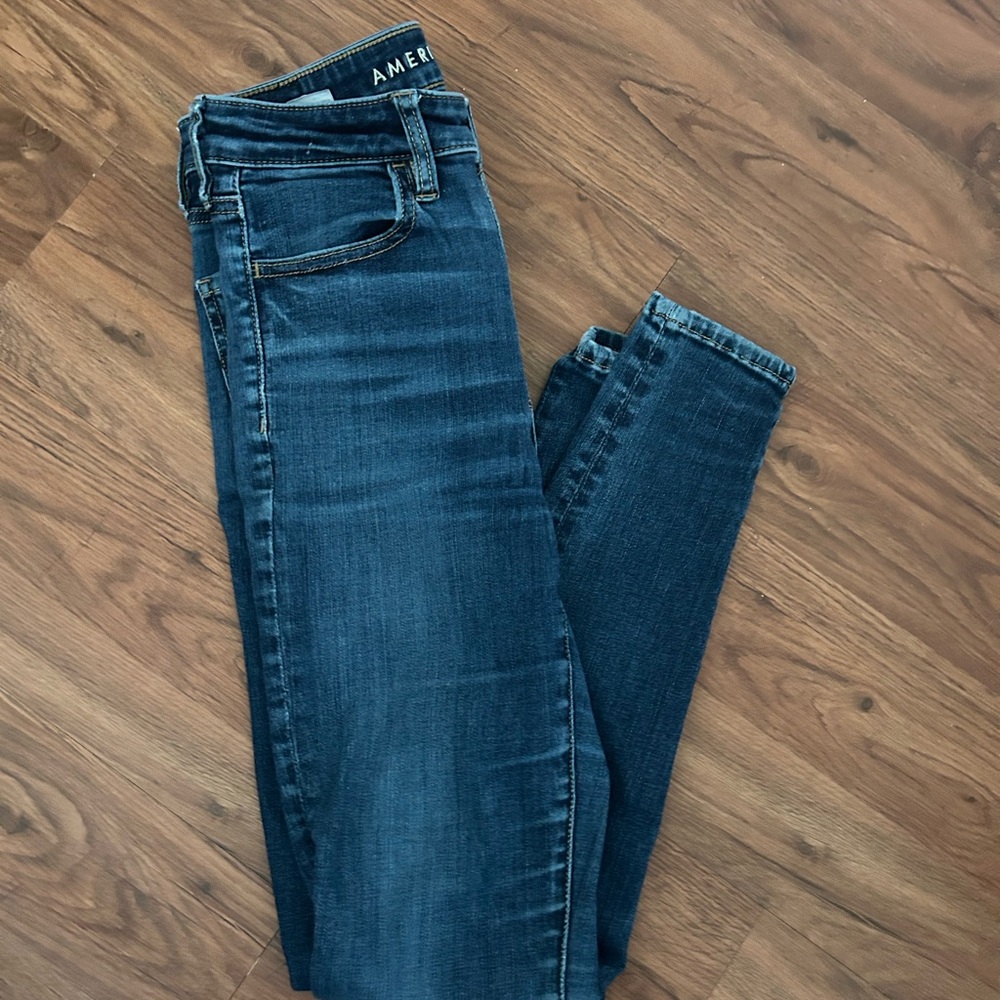 American Eagle Super High-Rise Skinny Jeans - Size 6